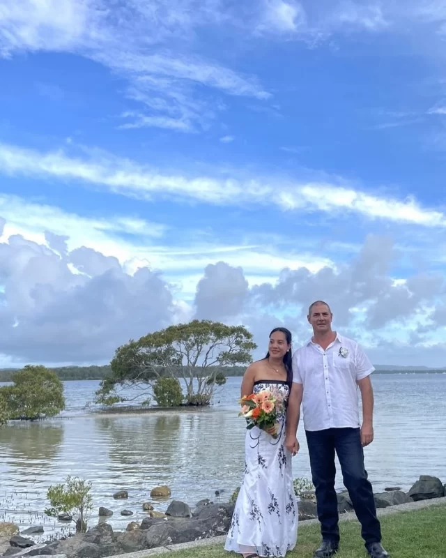One year as husband and wife. Happy anniversary Matt & Divine. I hope you have a wonderful day of celebrations.
#oneyearmarried #firstweddinganniversary #tincanbaywedding #tincanbaycelebrant #rainbowbeachcelebrant #cooloolacovecelebrant