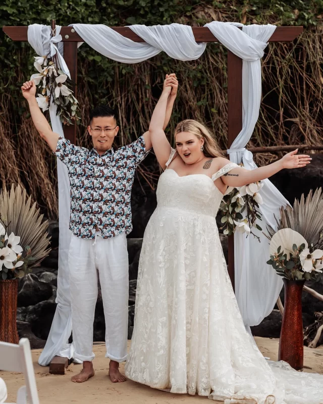 It’s one year today since Meghan and Tetsu exchanged vows, I do’s and beautiful rings designed and handcrafted by each other. Happy 1st anniversary Meg and Te - I hope that you are having a wonderful time on holiday in Japan. 
Photo credit @fizzandcocreative 
#oneyearmarried💍 #firstweddinganniversary❤️ #weddingmemories #rainbowbeachwedding #rainbowbeachcelebrant #tincanbaycelebrant #cooloolacovecelebrant